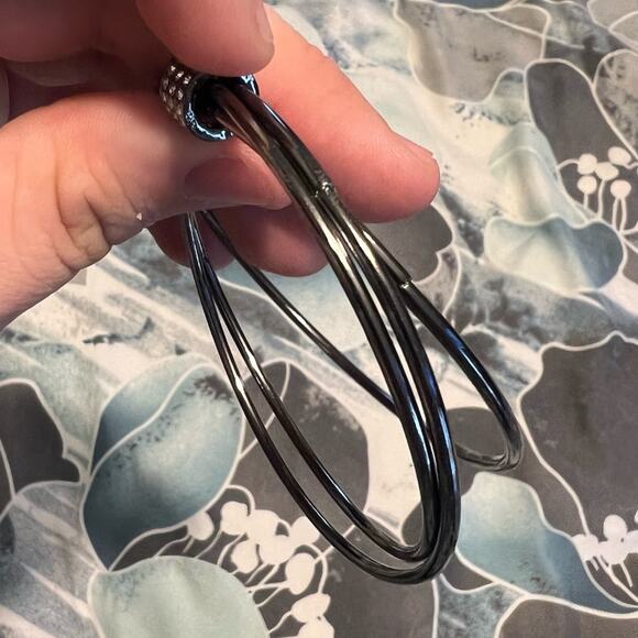 Paparazzi 3 black bangle bracelet with gem clasp - Picture 4 of 4